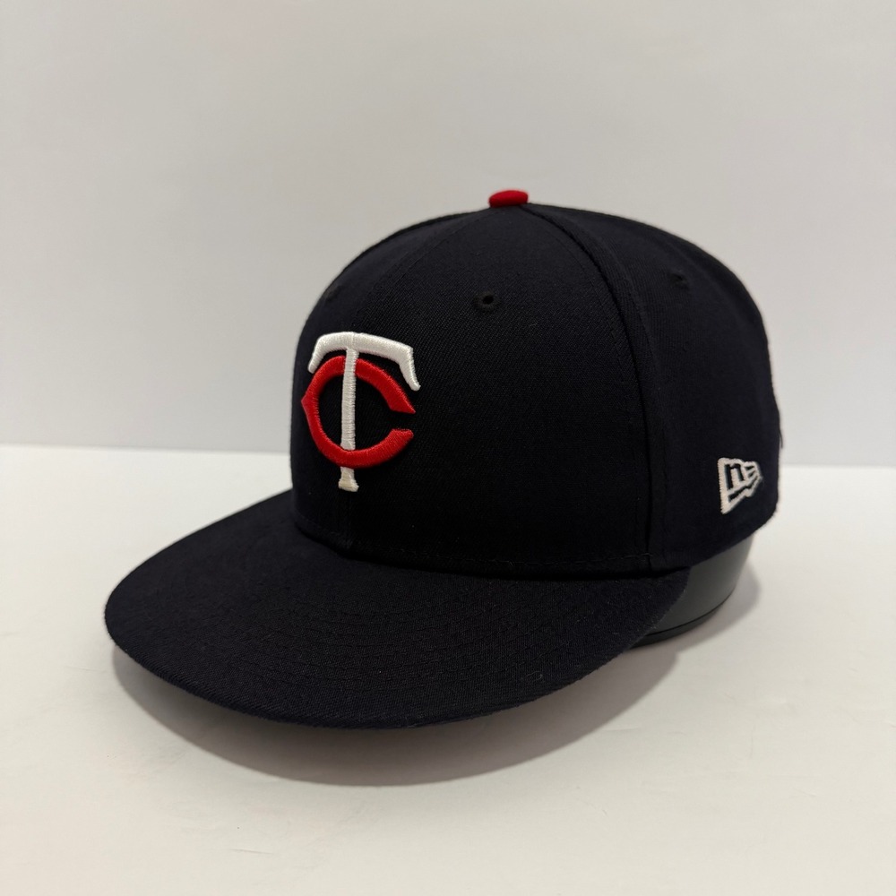 New Era 59FIFTY Minnesota Twins Fitted Hat 7 1/8 Black MLB Baseball Cap